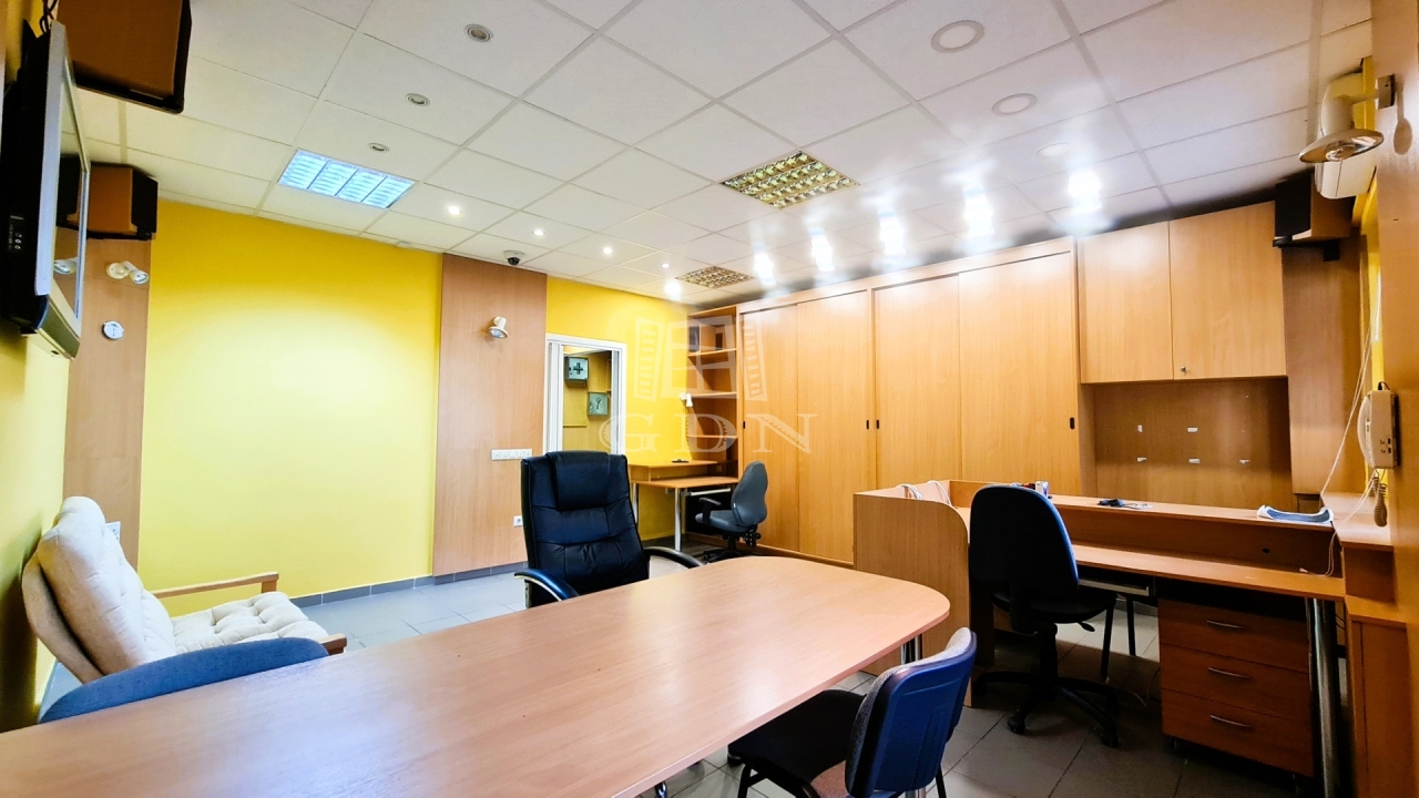 For rent Veszprém Office