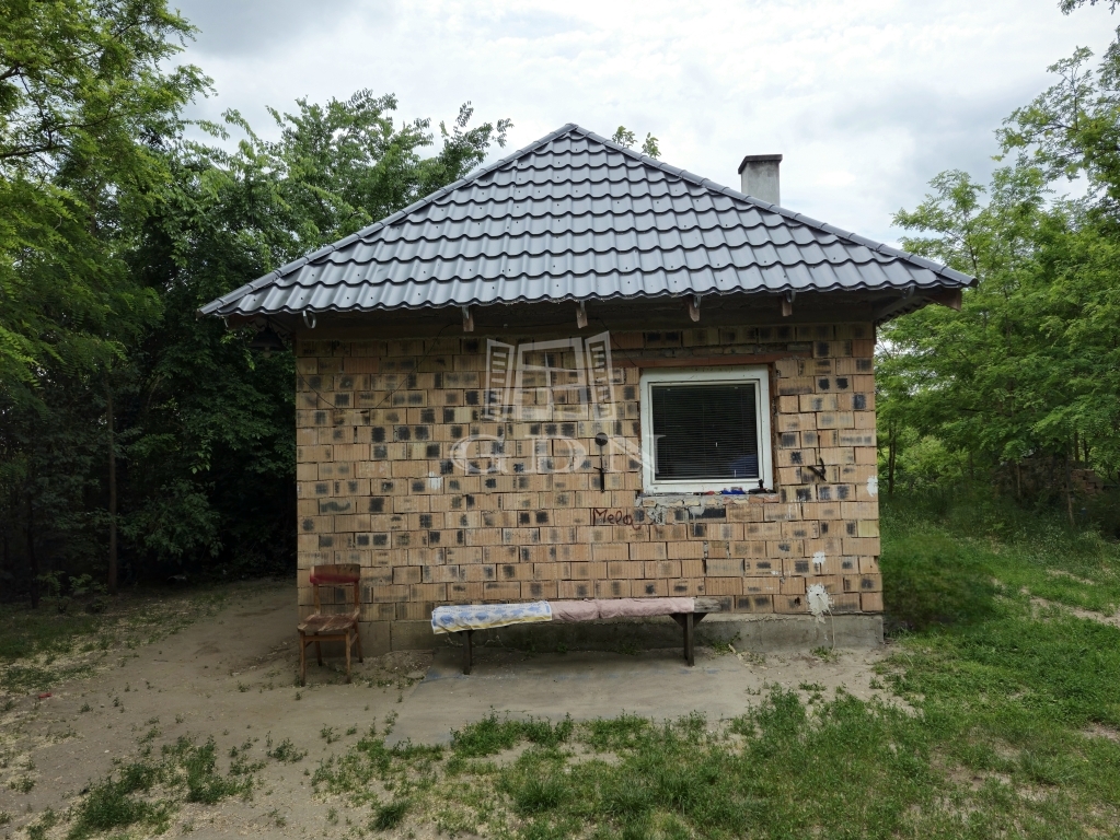 Verkauf Gomba Einfamilienhaus